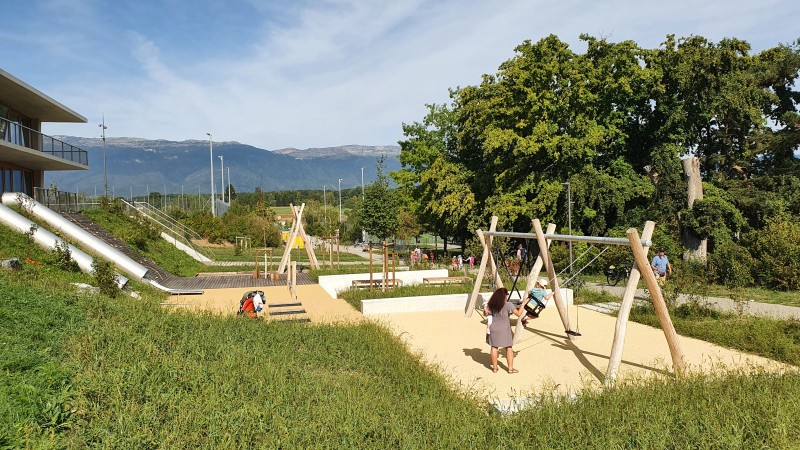 Place de jeux au parc des Arbères